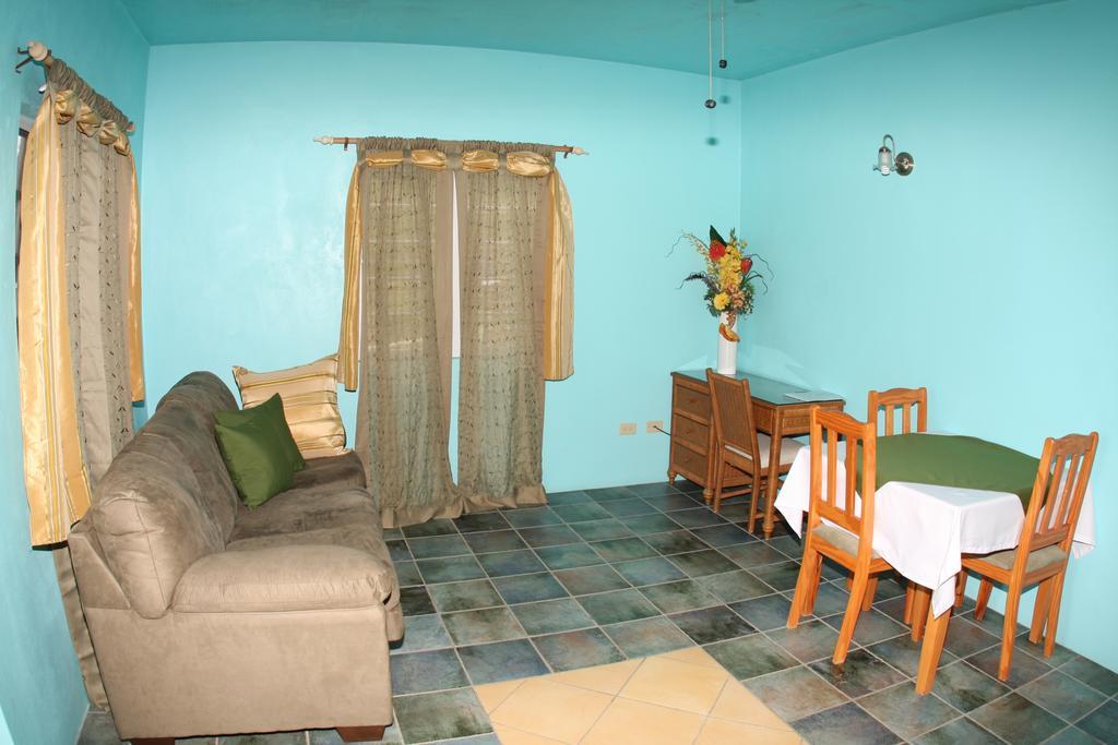 Lamblion Holiday Apartment Freemans Oda fotoğraf